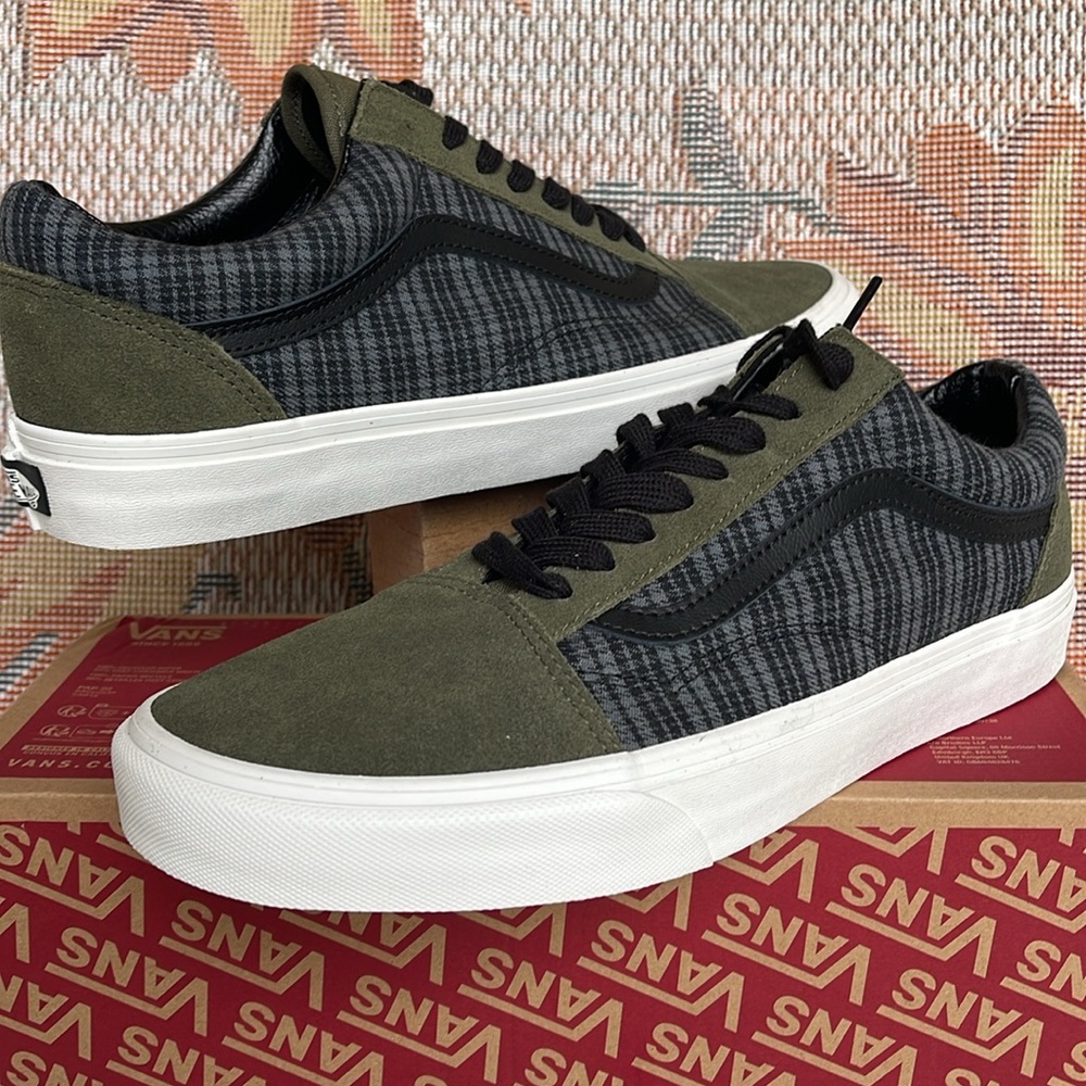 Vans WMNS Old Skool
Grunge Plaid Multi
VN000CP5BMB
Sneakers